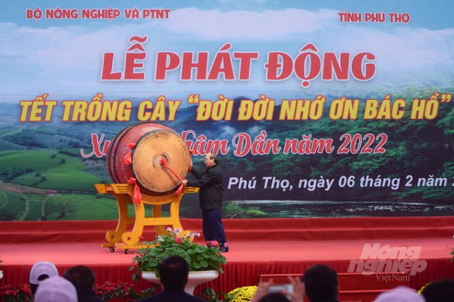 Chủ tịch nước Nguyễn Xuân Phúc phát động Tết trồng cây đời đời nhớ ơn Bác Hồ xuân Nhâm dần 2022